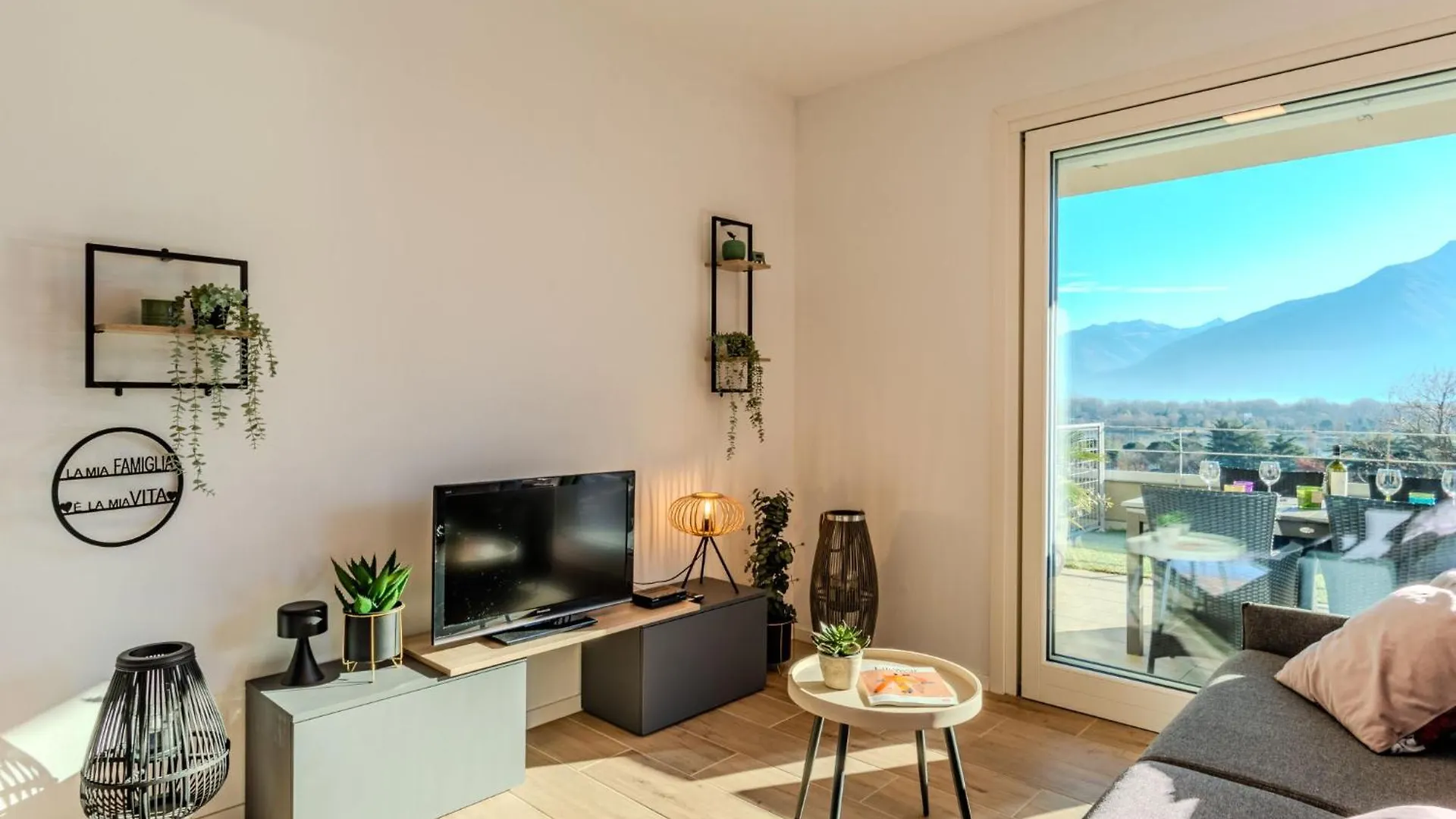 Apartment Vigna Luisa By Interhome Gera Lario Itálie